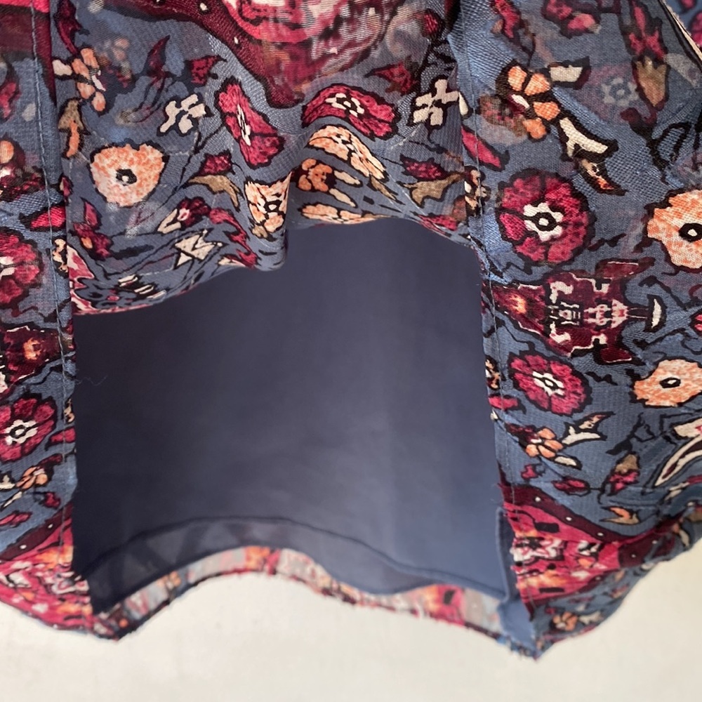 WHBM S Long Bell Sleeve Medallion Printed Shift Dress - Picture 9 of 13